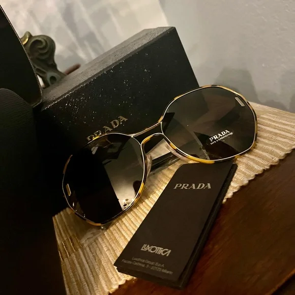 NIB Authentic Prada Oversized Octagonal Tortoise Sunglasses display picture 2
